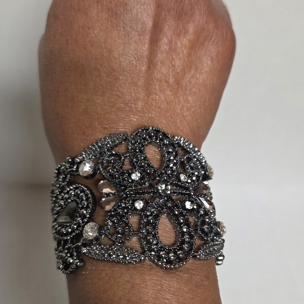 Elegant Gunmetal Crystal Filigree Cuff Bracelet - Women Jewelry